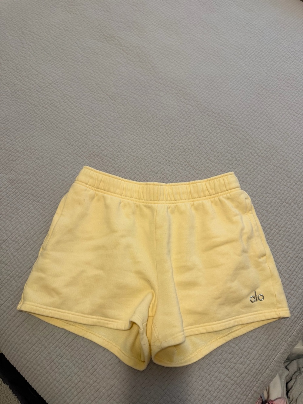 ALO Yoga Women's Pale Yellow Athletic Lounge Shorts